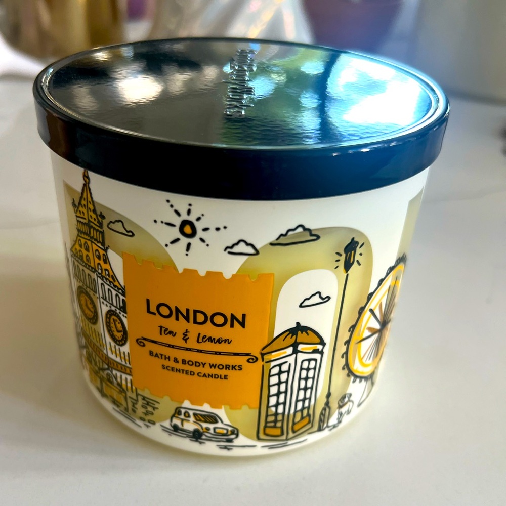 Bath and body works candle - London